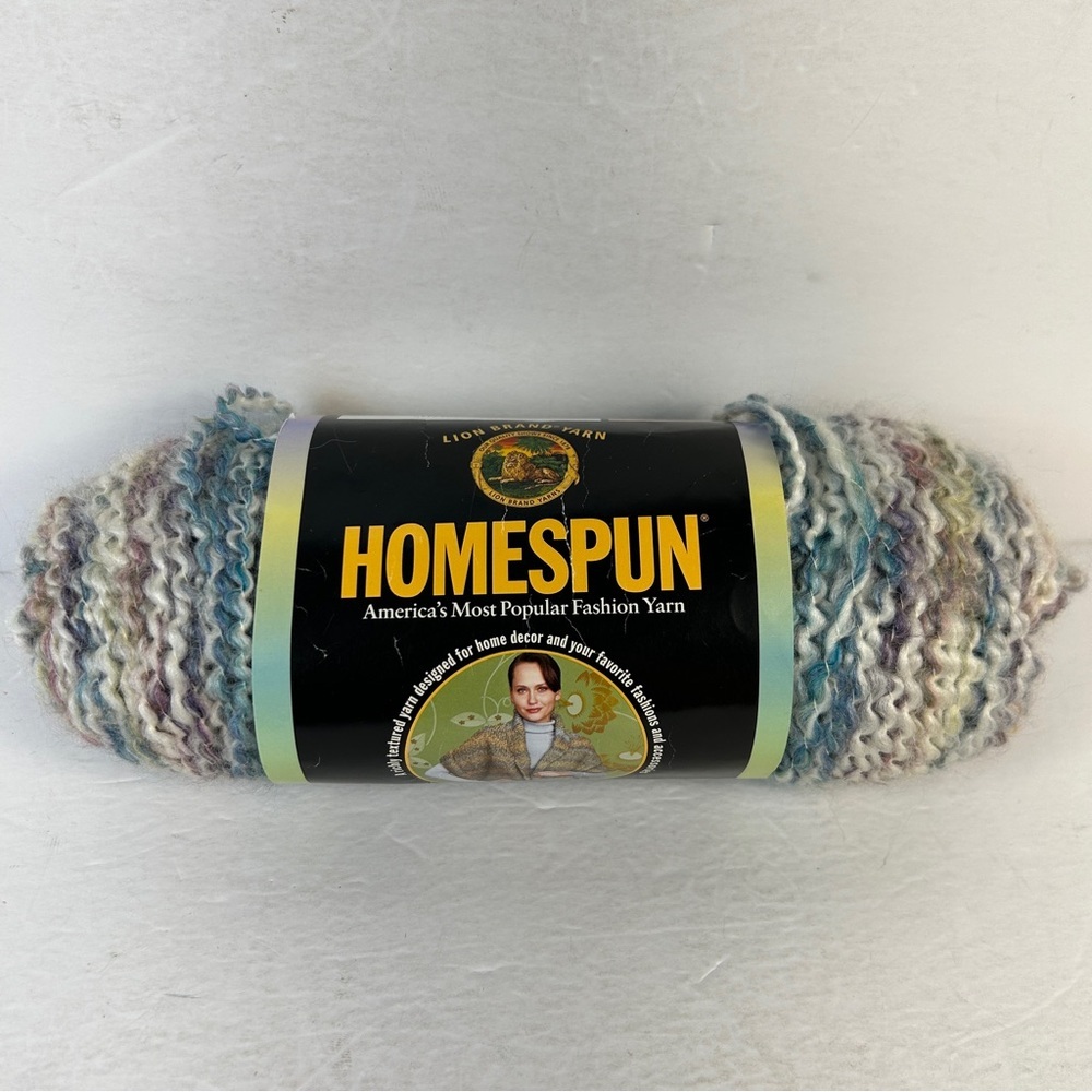 ❤️ Lion Brand Yarn Homespun - Blue and Cream Made in USA 🇺🇸